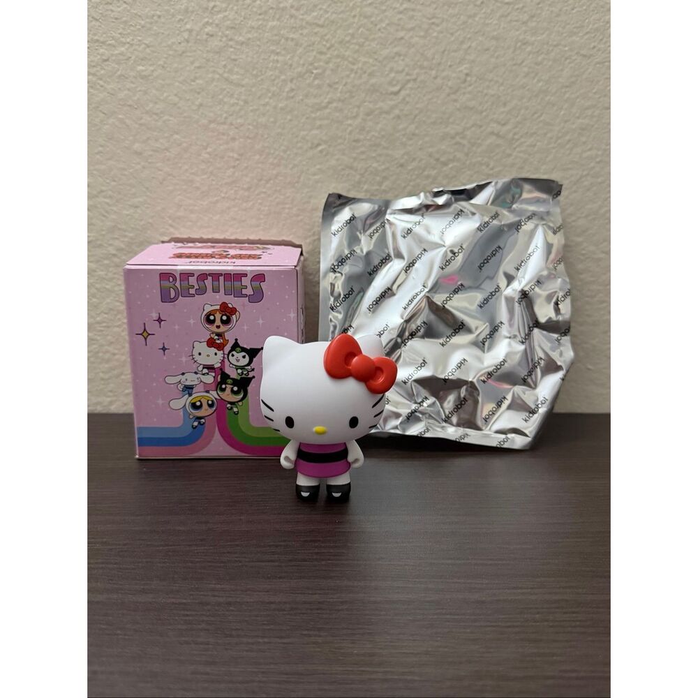 Kidrobot Hello Kitty x Powerpuff Girls Super Cute Vinyl Mini Figure - Hello Kitt